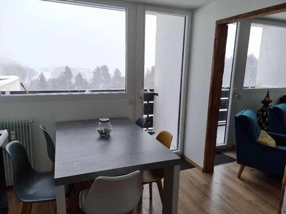 Appartement Tres Lumineux Egat Extérieur photo